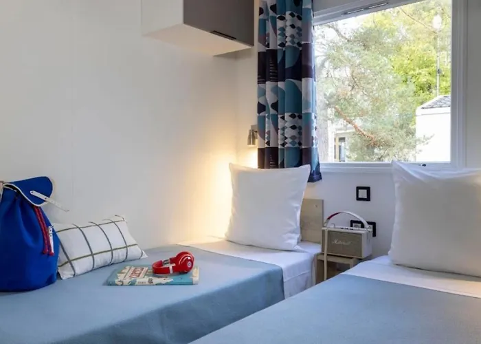 Zecamping 4 Jacuzzi Piscine Chauffee A 1Km De La Plage Pet Friendly Feriehus