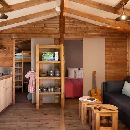 4 Etoiles - Piscine - Cbgcb0b