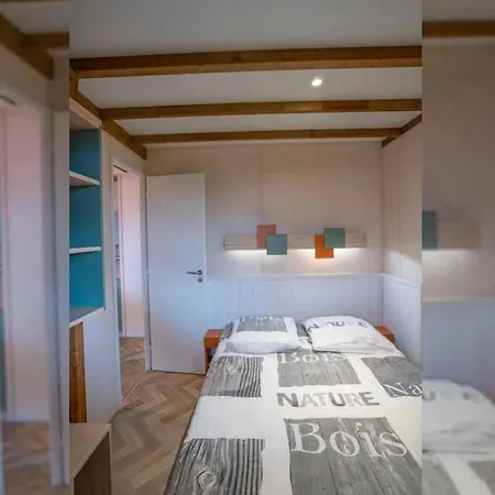 4 Etoiles - Piscine - Cbgcb0b *