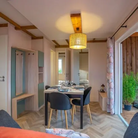 Campingplatz Zecamping 4 Jacuzzi Piscine Chauffee A 1Km De La Plage Pet Friendly Saint-Jean-de-Monts