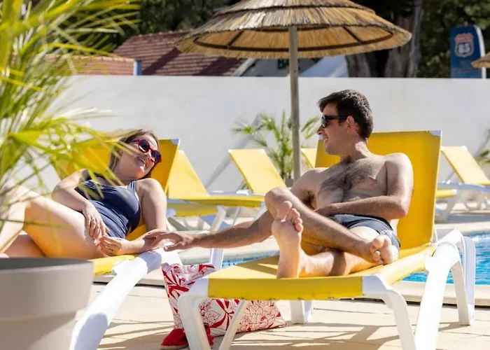 אתר קמפינג 4 Etoiles - Piscine - Cbgcb0b *