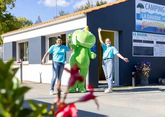 Prázdninový dům Zecamping 4 Jacuzzi Piscine Chauffee A 1Km De La Plage Pet Friendly Saint-Jean-de-Monts