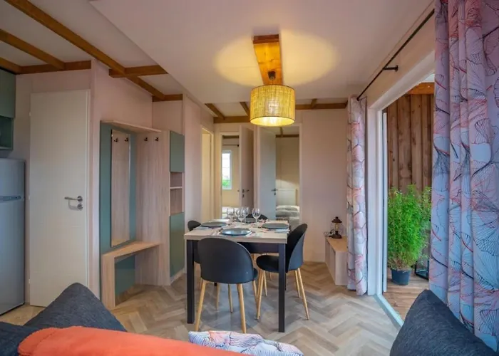 Prázdninový dům Zecamping 4 Jacuzzi Piscine Chauffee A 1Km De La Plage Pet Friendly Saint-Jean-de-Monts